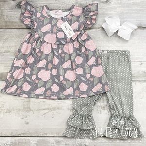 Pete+Lucy matching capri set